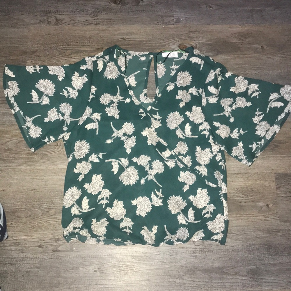 Sienna sky emerald green top